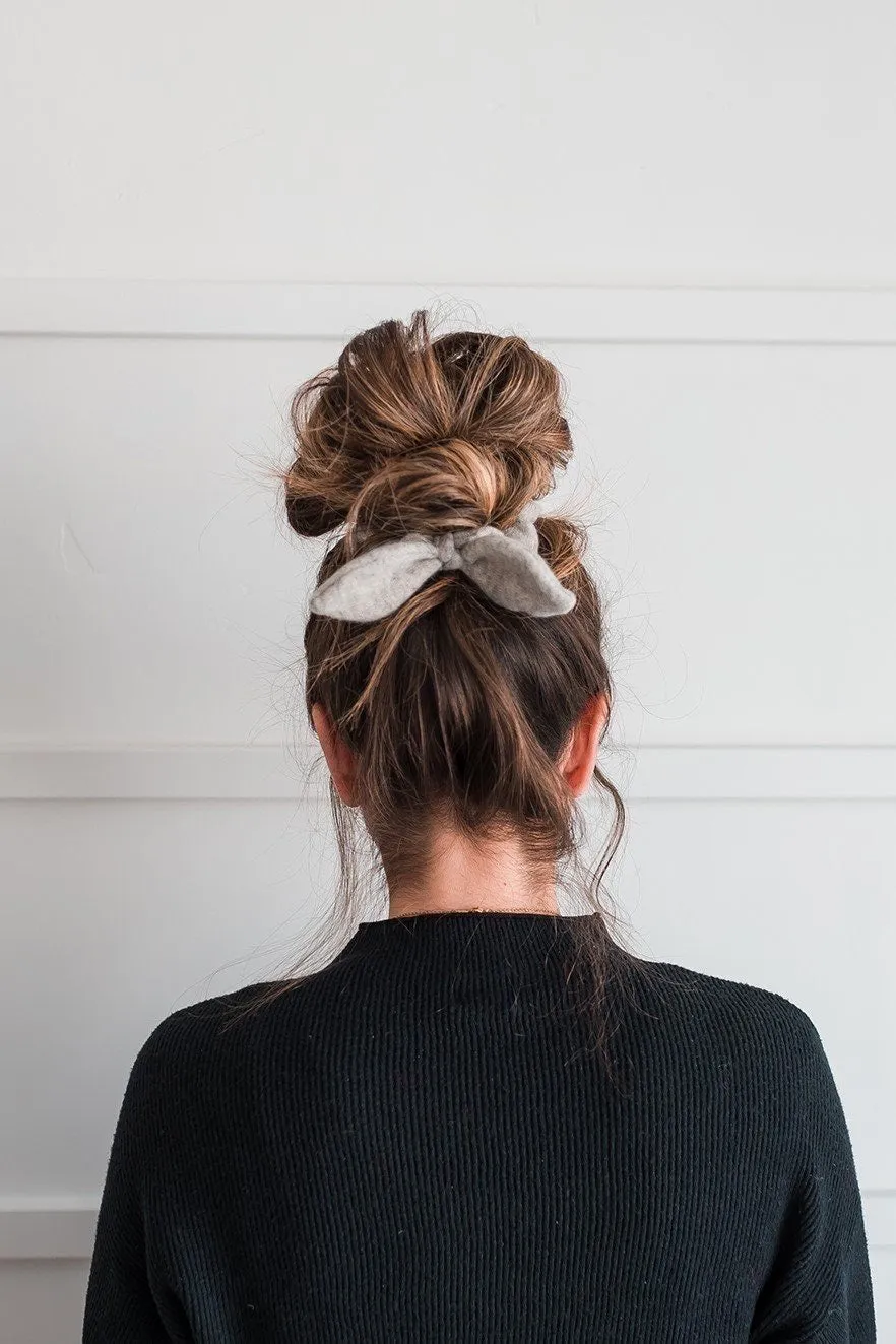 CASHMERE SCRUNCHIE | Hazel