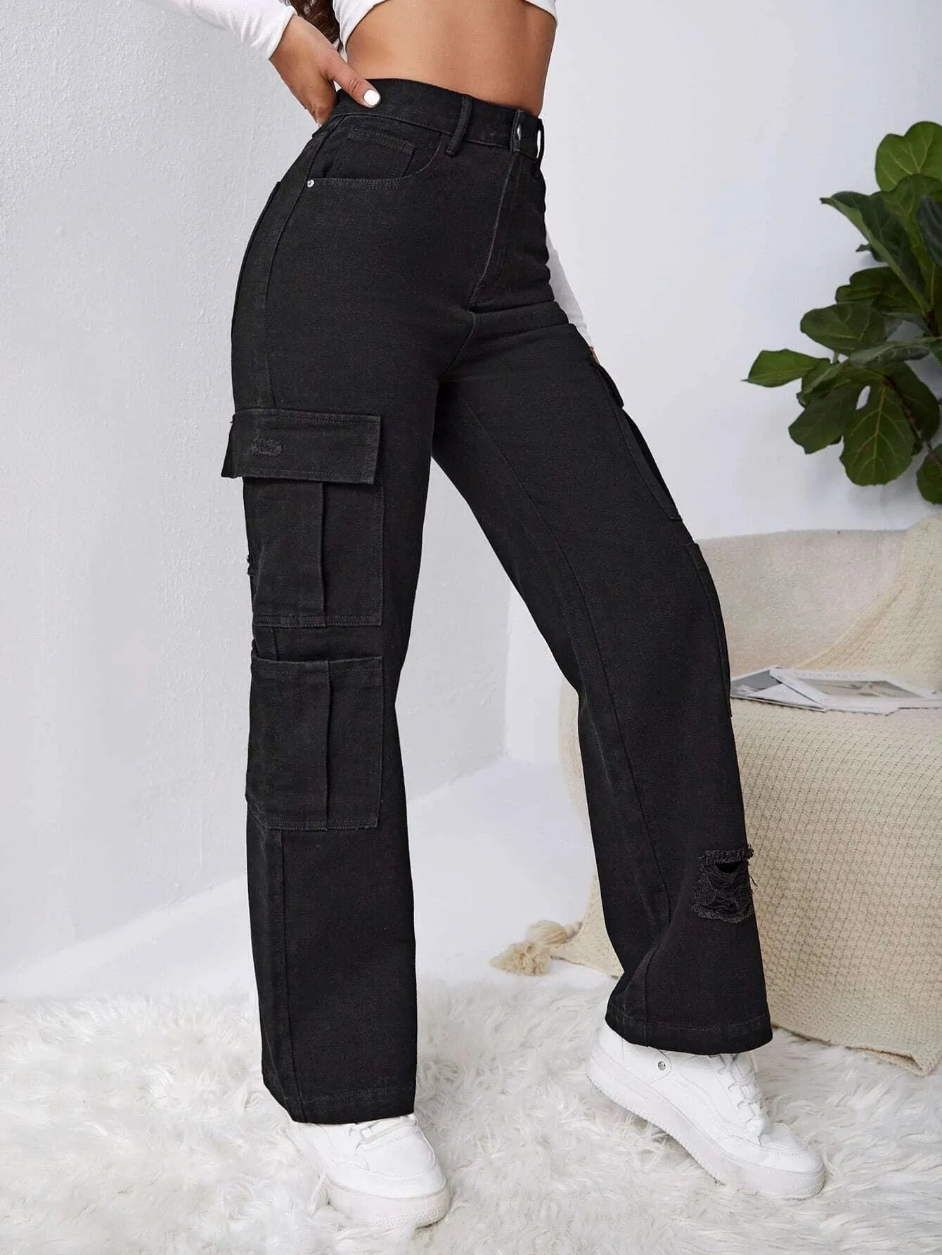 Flap Pocket Ripped Jeans