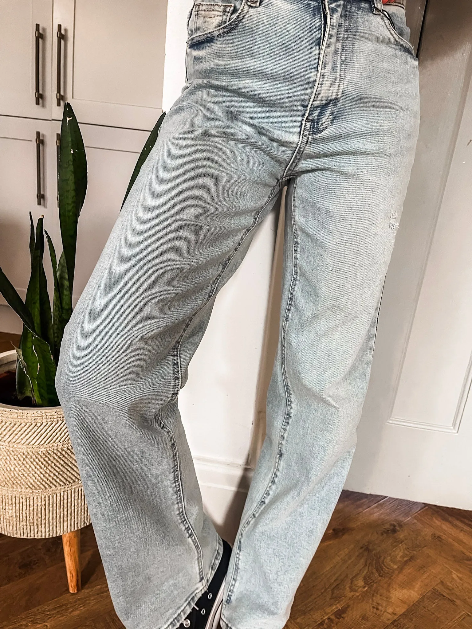 Loose Straight Stretch Jeans