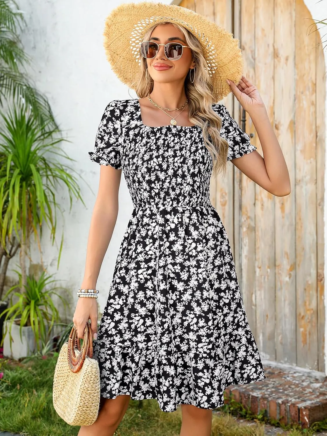 Lyrur Women's Short Sleeve Summer Dresses 2025 Spring Casual Square Neck Easter Dress A-Line Tiered Sundress with Pockets